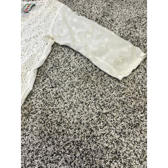 Johnny Was | Medium | White Lace Embroidered Eyelet 3/4 Sleeve Tunic Cover-Up - Picture 4 of 11
